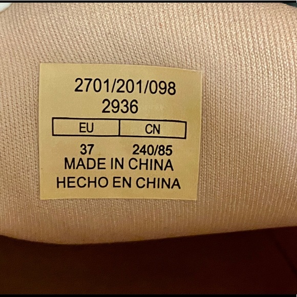 Zara 🍑Sneakers With Bow Detail - Picture 5 of 5